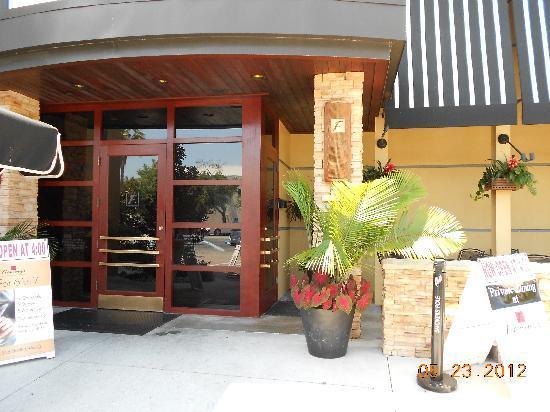 Fleming's Prime Steakhouse & Wine Bar
