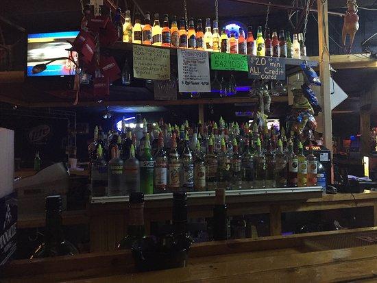 Foghorn's Liquors