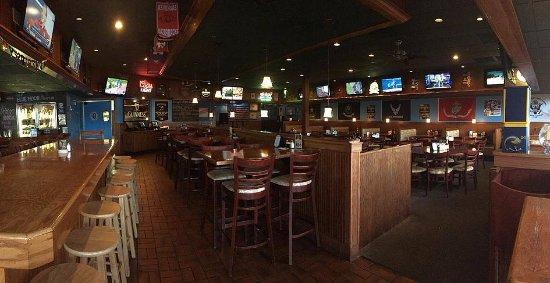 Stripes Pub & Grill