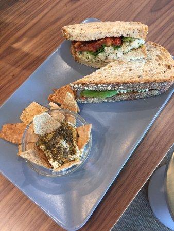 Aroa Craft Yogurt and Cafe