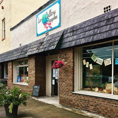 Lanza Gallery & Art Supplies