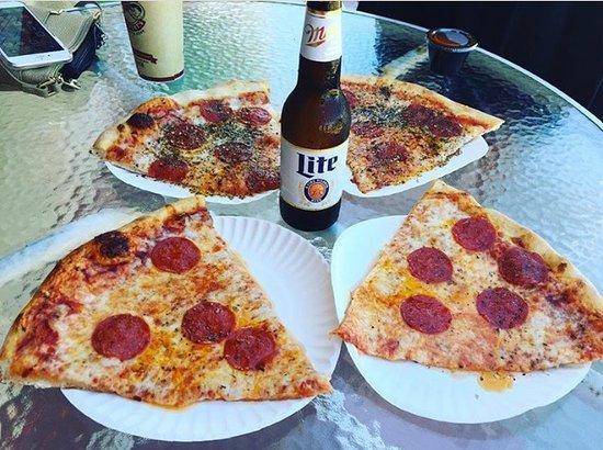 Rocky's Pizzeria and Restaurant