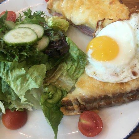 La Colmar Bakery & Bistro