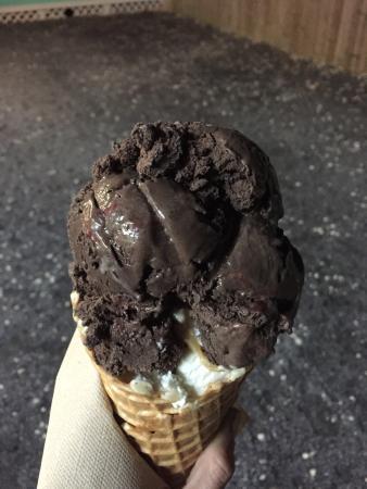 Blue Mountain Beach Creamery