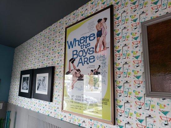 Spencer's Corner Bar