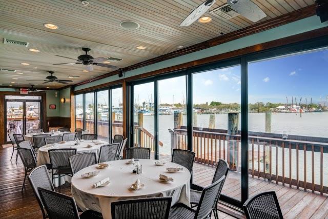 Doc Ford's Rum Bar & Grille