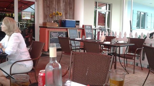 eat here Anna Maria