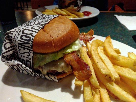 Smokey Bones Bar & Fire Grill