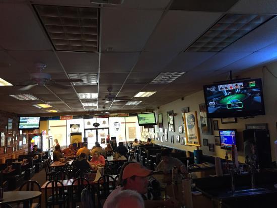 Dick's Wings & Grill