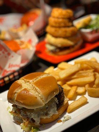 Red Robin Gourmet Burgers