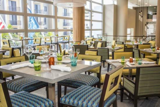 Ventanas Restaurant Bar & Lounge