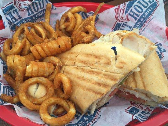 Boat House Tiki Bar & Grill