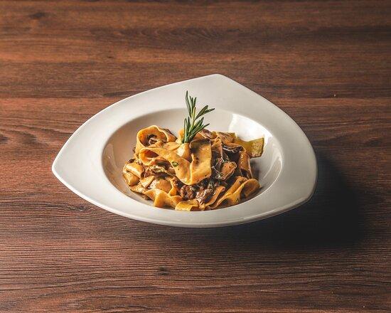 Red Carpet Italian Restaurant