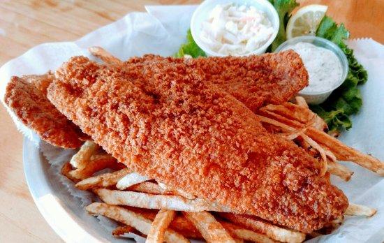 Crackers Island Grille