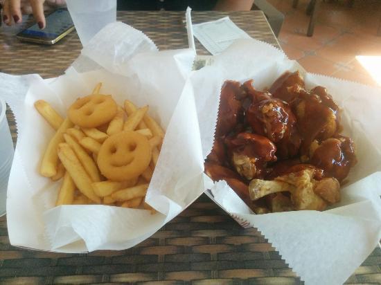 Smiley's Snack Shack