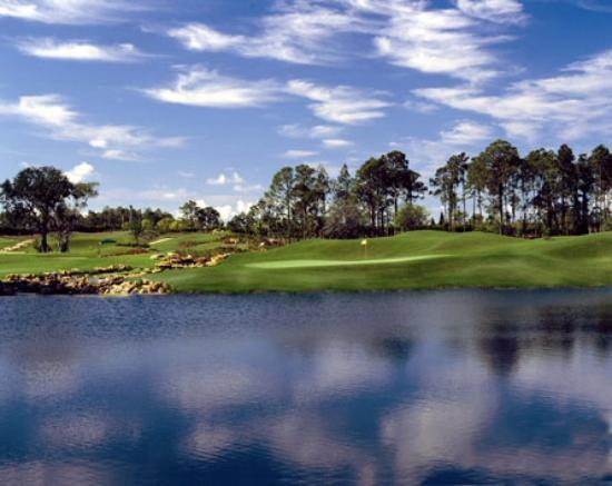 Naples Grande Golf Club