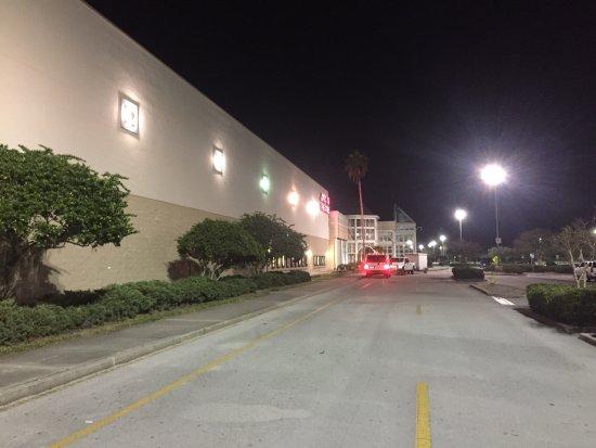 AMC West Oaks 14
