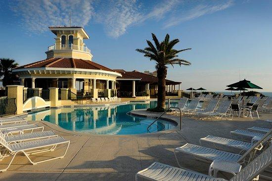 Serenata Beach Club