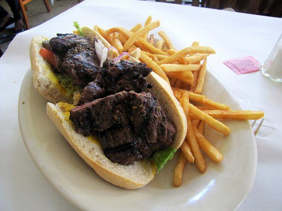 El Puerto Restaurant & Grill