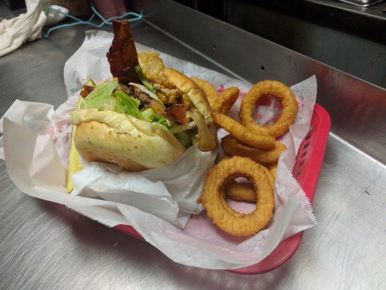 Big C's Downtown Pizzeria