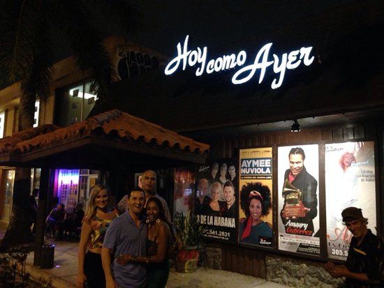 Hoy como Ayer Bar and Lounge