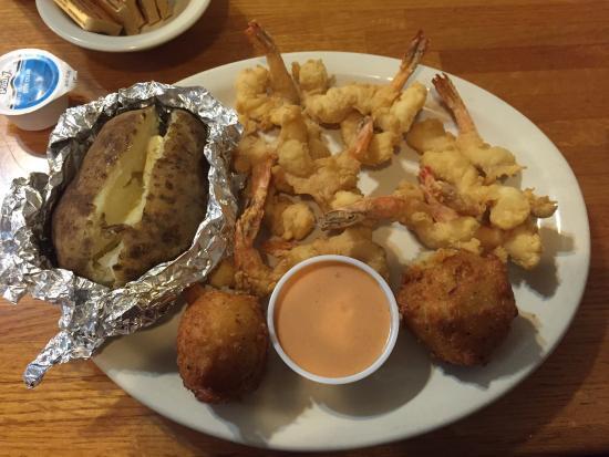 Schooner's Seafood House