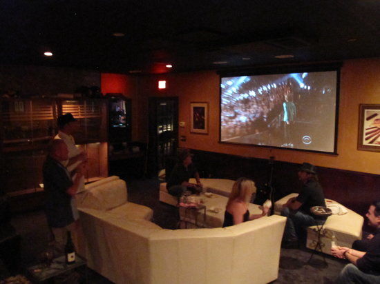 Tamiami Cigar Bar