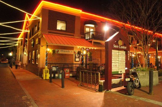 Maude's Side Car Bar