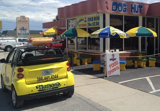 The Hot Dog Hut