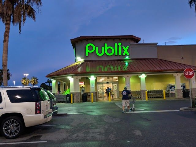 Publix Super Market at Holmes Beach