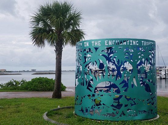Manatee Observation and Education Center