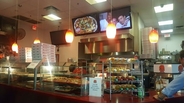 Pucci's Pizza