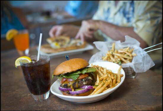 Tradewinds Restaurant and Bar