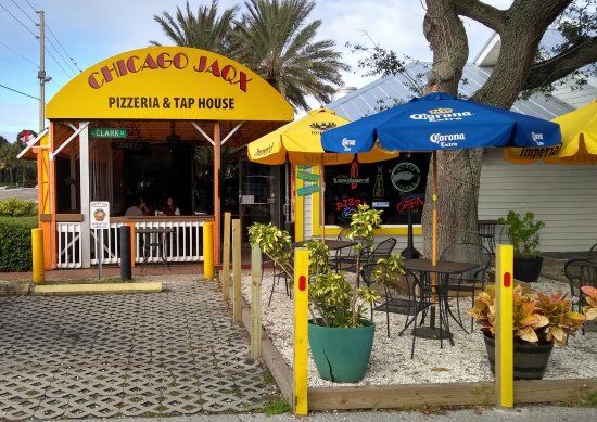 Chicago Jaqx Pizzeria & Taphouse